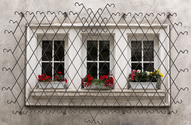 Решетки на окна для дома